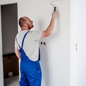 ¿Va a pintar su casa? Es el momento perfecto para aislar las paredes